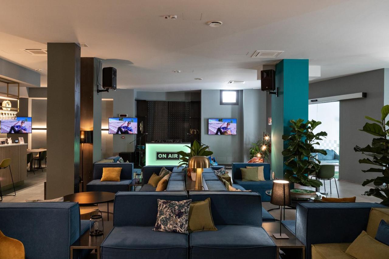 Arryvo Hotel Лече Екстериор снимка