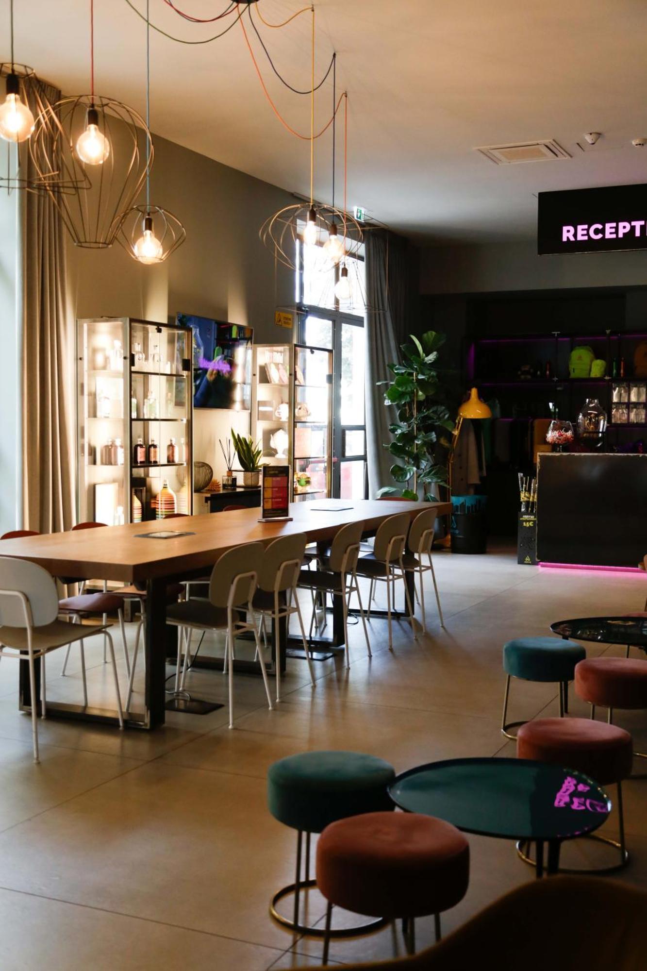 Arryvo Hotel Лече Екстериор снимка